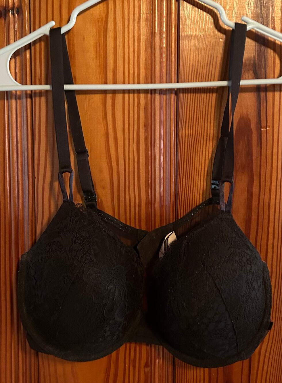 Victoria’s Secret women’s black lace lined Demi bra sexy size 40c
